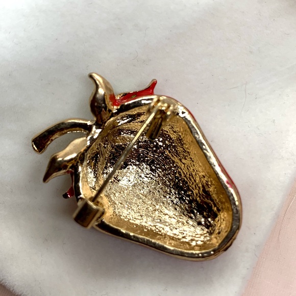 Red Enamel Strawberry Brooch - Picture 2 of 3